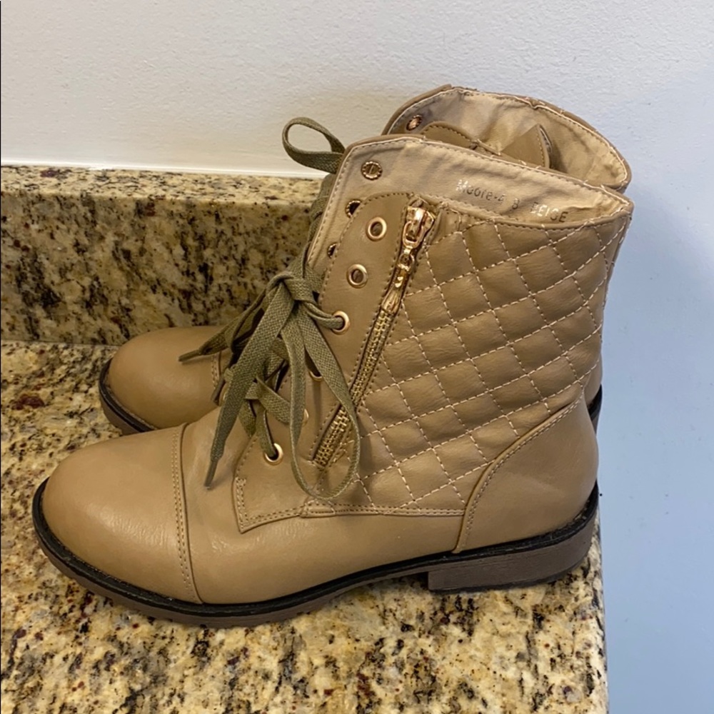 Machi combat style shoes size 8